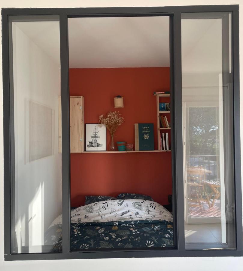 Appartement Cosy Vue Mer A 50 M De La Plage - Refait A Neuf Et Climatise Le Pradet Exterior photo